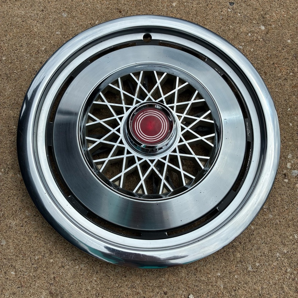 Vintage Ford Motor Company OEM hubcap Mustang Granada Monarch wheel cover